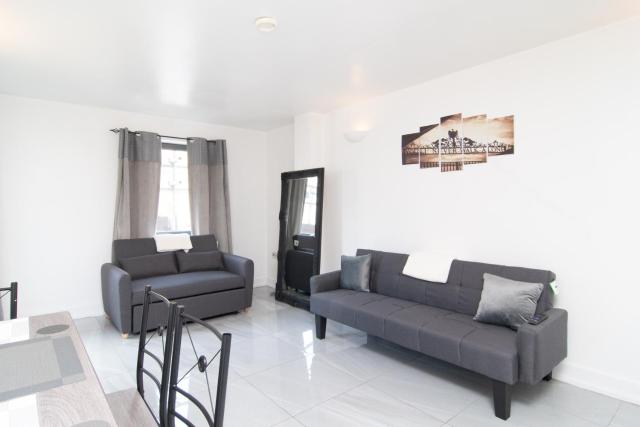 2 bed 2 bath city centre sleep 7