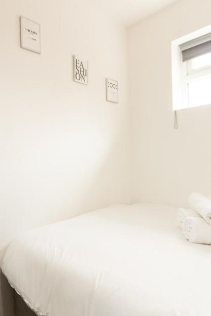 Cosy & Compact Apartment in Swinton