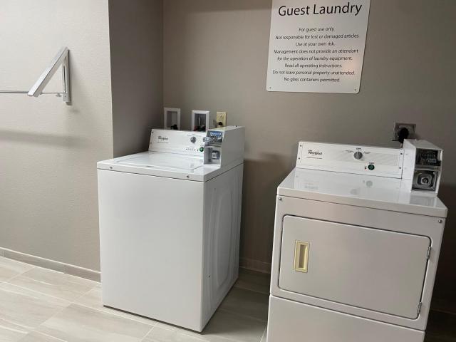Holiday Inn Express & Suites Elyria by IHG