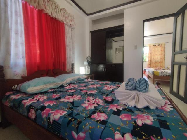 Riverside at Aninuan Accommodation and Food