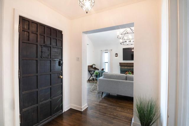 Beautiful Large 3 Bedroom 2 Bath Plus Pool and Jacuzzi