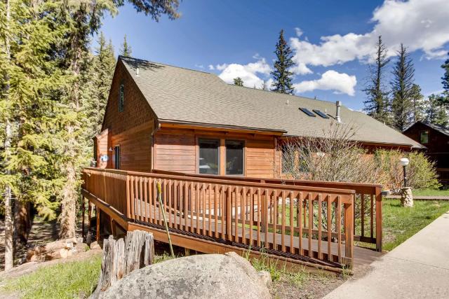 Creekside Suites 02 by Estes Park Condos