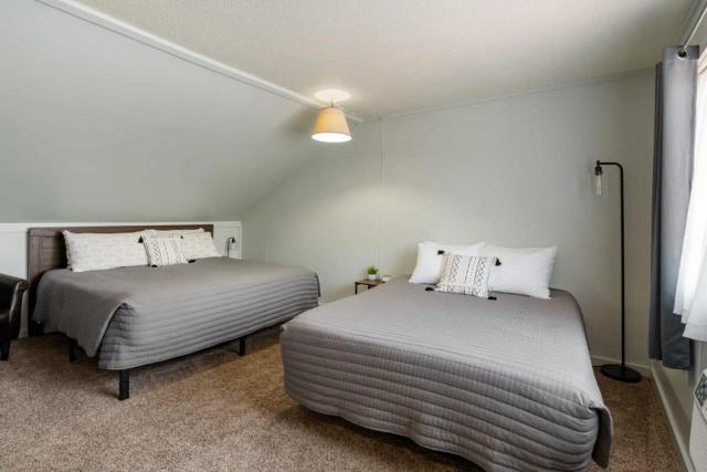 Fife Lake Lodge 2BR Loft with Kitchen & Lake Views