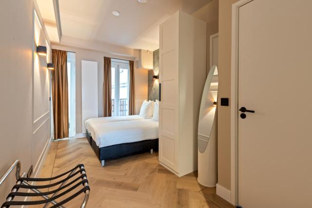 Midtown Hotel triple