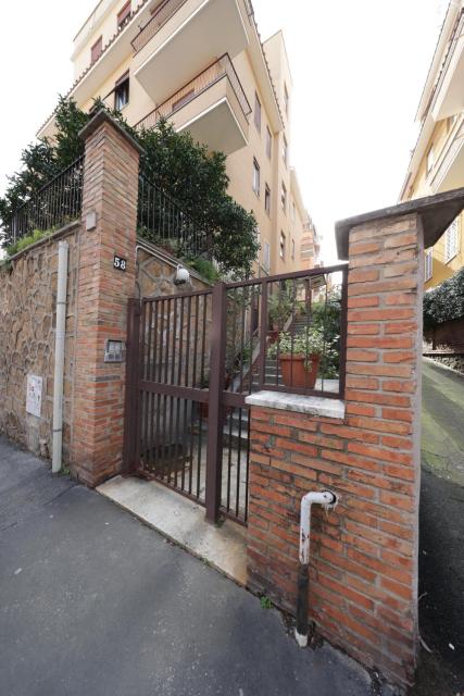 San Pietro city center close to the subway