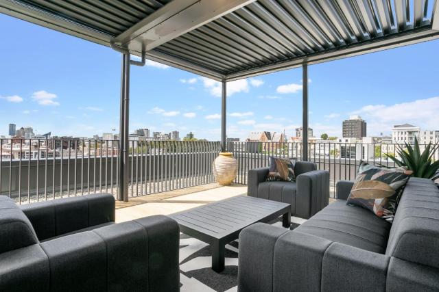 France Street Apartments by Urban Rest