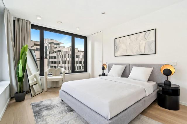 Stylish Downtown Escape with Comforts