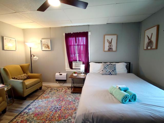Perfect Combo of Charm & Comfort- 2Bedroom Home