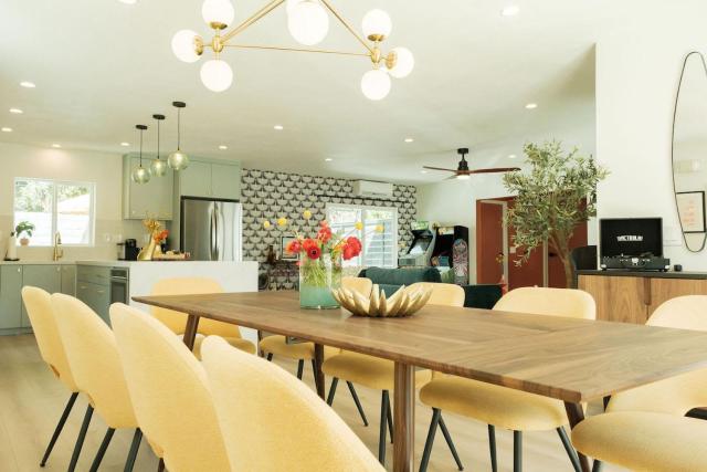 Mod Retreat in Vibrant Palm Springs
