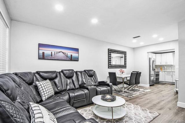 Rachaels upscale Two bedrooms Luxury Home