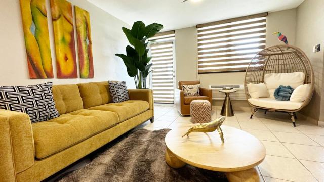 Ocean Luxe in Paradise - Le Paradis Royal
