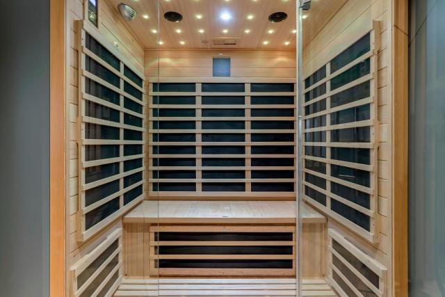 Love Room Balneo Sauna Pierre Corneille !