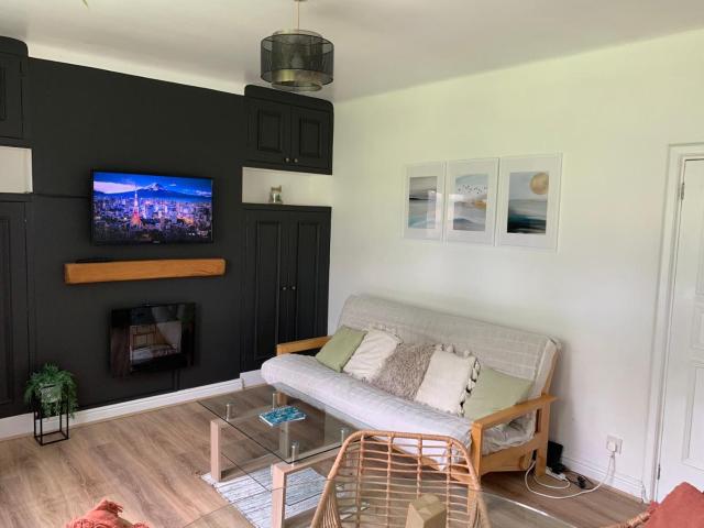 Linnet House - Relaxing - Leafy - Whole Apt- 2 Bed