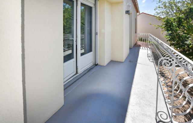 2 Bedroom Stunning Home In Sorgues