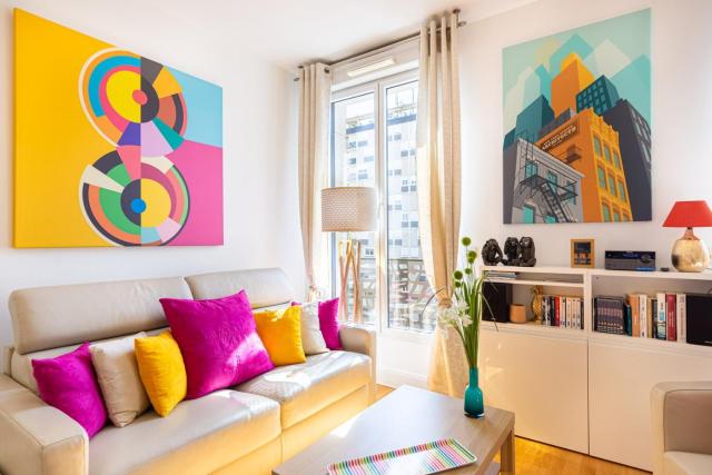 GuestReady - Bright Apt in city centre w/ Parking