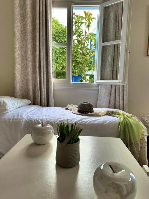 Le Coq Apartments