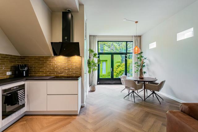 Stylish apartment next to the Amstel River - Unit A