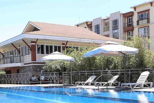 Budget 2 Bedroom with Free Parking near NAIA