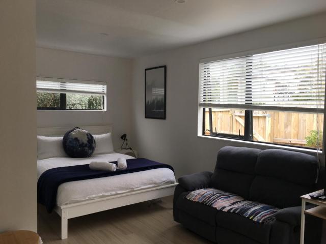 West Auckland Delight Stay