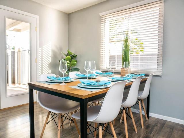 Modern, Tempe Oasis! Private Pool, Sleeps 12