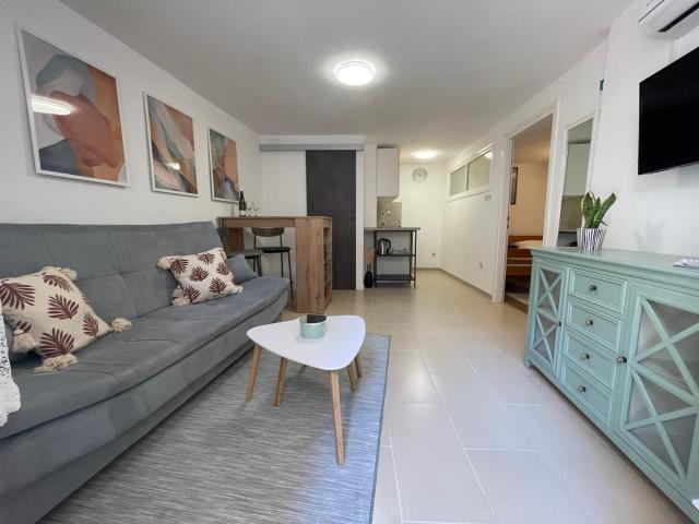 Studio Capon - just a few steps from the sea!