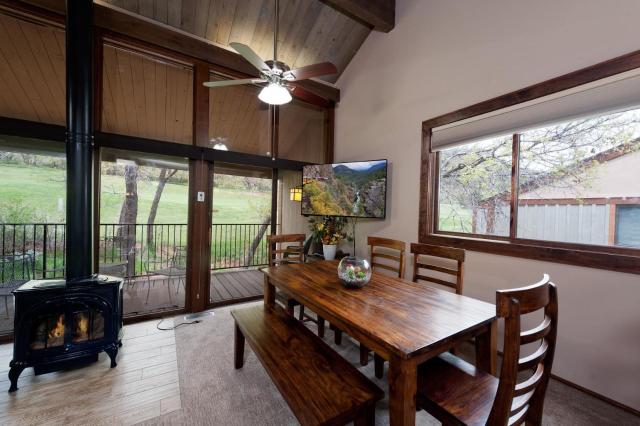 Tamarron Gambel Oak 790 - Wild Turkey Ridge - Durango CO