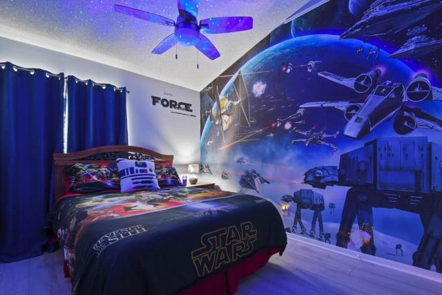 Themed 4BR house pool game room 10 min Disney