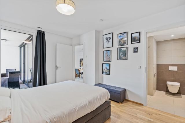 Modern 1-BR Apartment with Balcony in Cessange