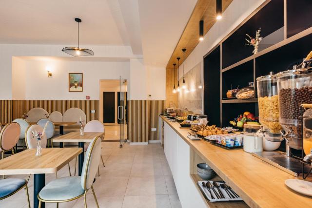 HOTEL AGORA Mures