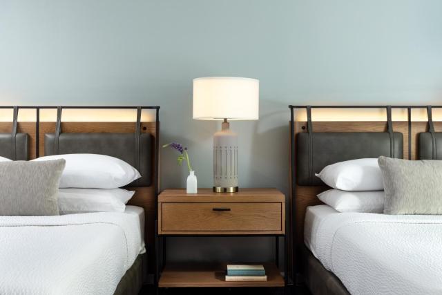 Meadowbrook Inn