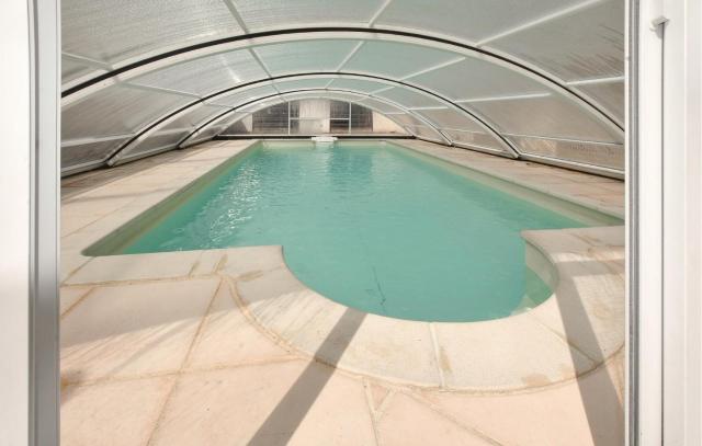 Gorgeous Home In Piolenc With Wifi