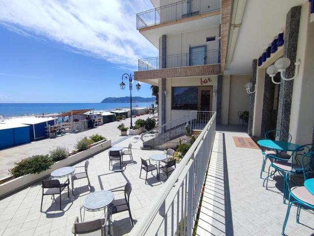 Hotel Tirreno