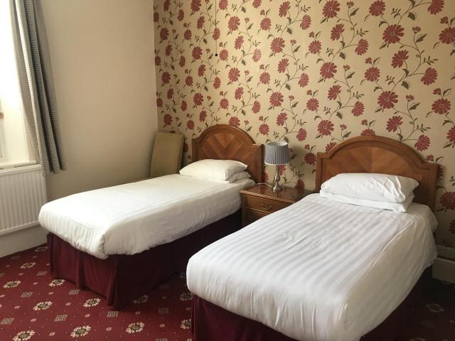 Dolphin Hotel