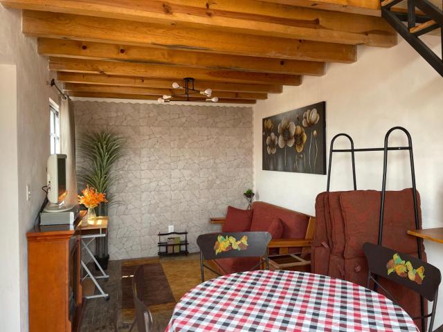 Penthouse Rústico en Metepec con jacuzzi exterior