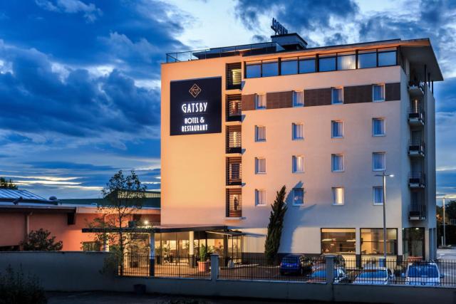 Hotel Gatsby by HappyCulture