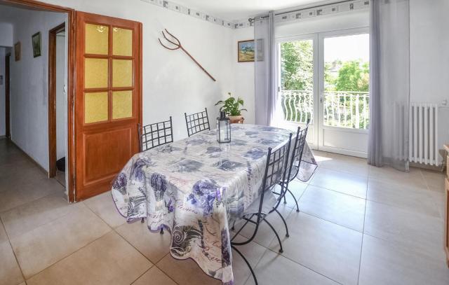 2 Bedroom Stunning Home In Sorgues