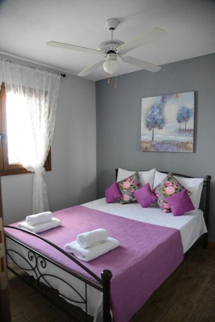 Goddesses Villa 2 in Nies