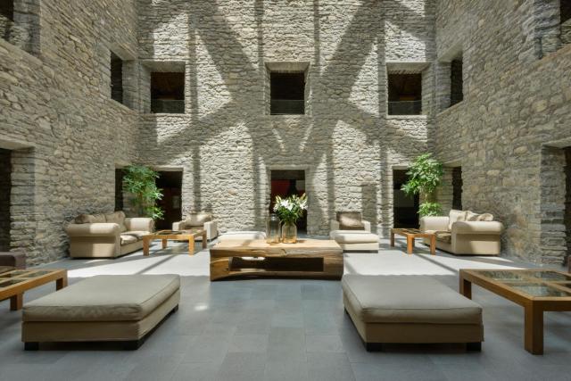 Hotel & Spa Monasterio de Boltaña