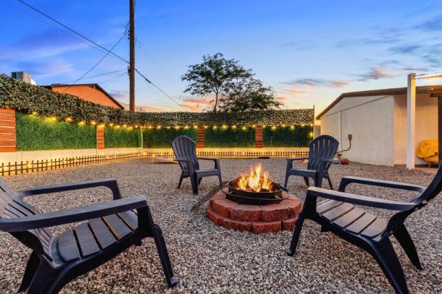 Phoenix Retreat - 1 Bedroom King Suite with 2 Smart TVs - 10 min from Airp - Unit B