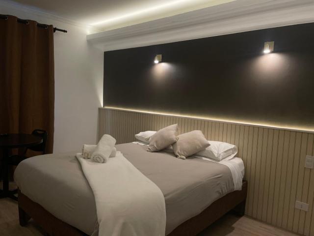 Click Hotel