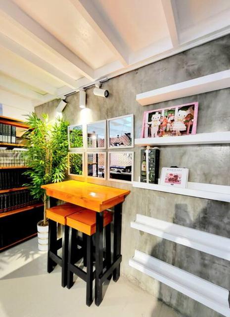 Tagaytay Green Cabin Staycation Free Parking Over 6pax Public Transport Accessible 0202