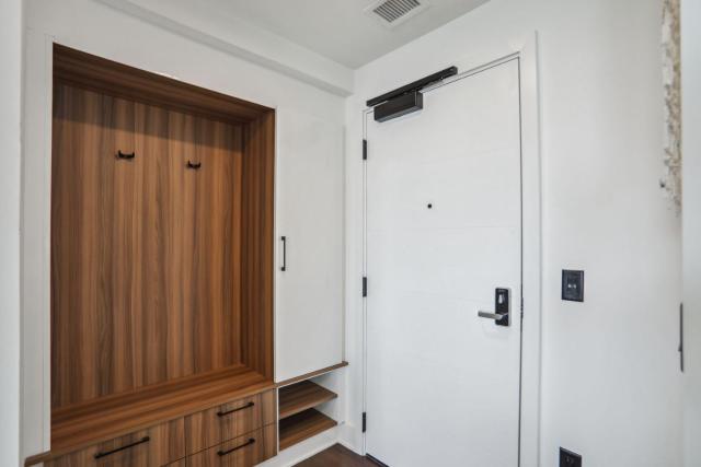Luxury Midtown Gem