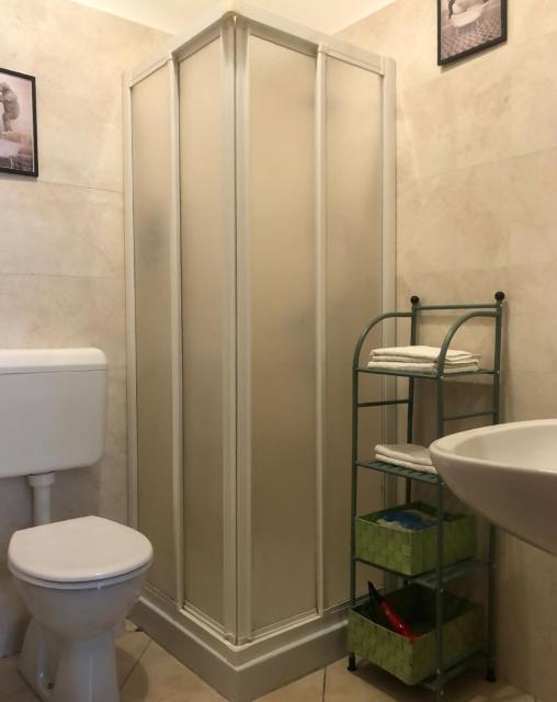 Casa vivace in centro Torino by Turin House Collection