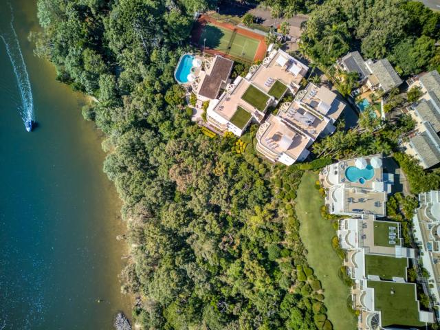 Noosa Crest Resort