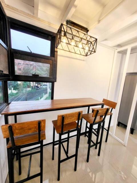 Tagaytay Green Cabin Staycation Free Parking Over 8pax Public Transport Accessible 0201