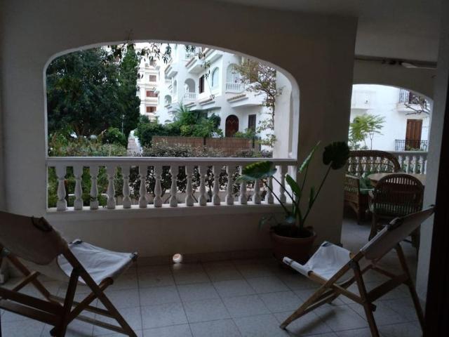 Amplio apartamento al lado del mar