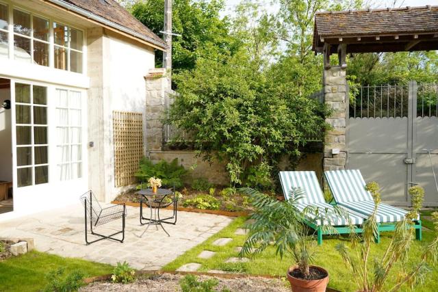 Maisonnette indépendante en lisière de forêt