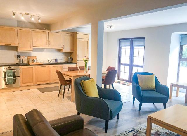 Old Court Holiday Homes Terryglass No 3 3 Bed by Trident Holiday Homes