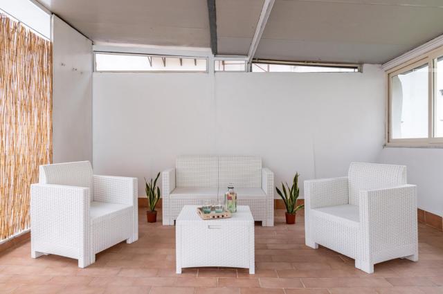 GuestHost - La Dimora dei Mille - Roomy Apartment with Terrace