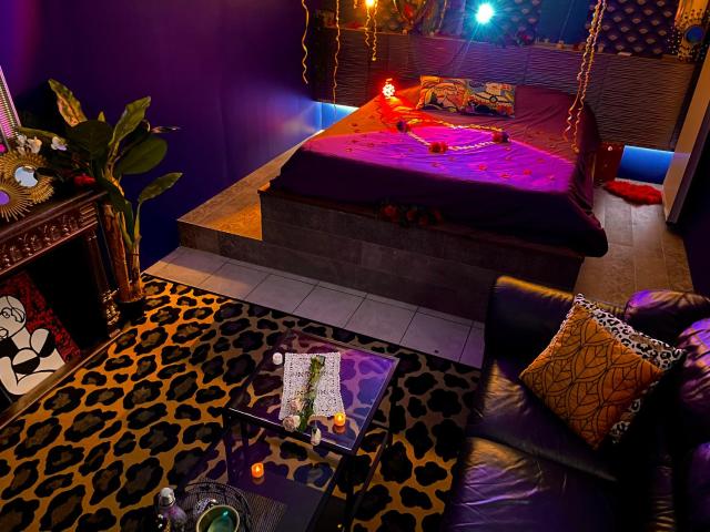 Romantic Jacuzzi Suite